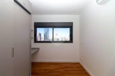 Apartamento à venda ou para alugar com 3 suítes em Jardim Morumbi, São Paulo, SP