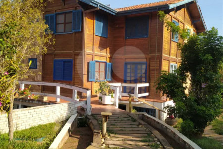 Casa à venda com 7 quartos, sendo 3 suítes, em Fazenda Marajoara, Campo Limpo Paulista, SP