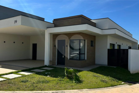 Casa à venda com 4 quartos, sendo 3 suítes, no condomínio Residencial Mont'alcino, Valinhos - SP