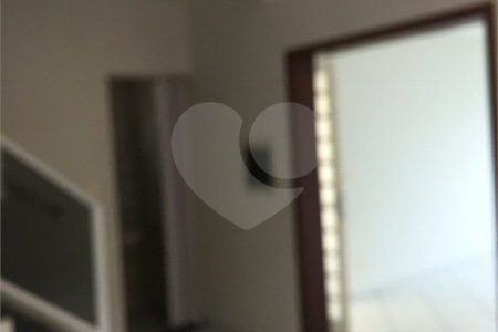 Sobrado à venda com 4 quartos, sendo 1 suíte, em Vila Rubens, Indaiatuba, SP