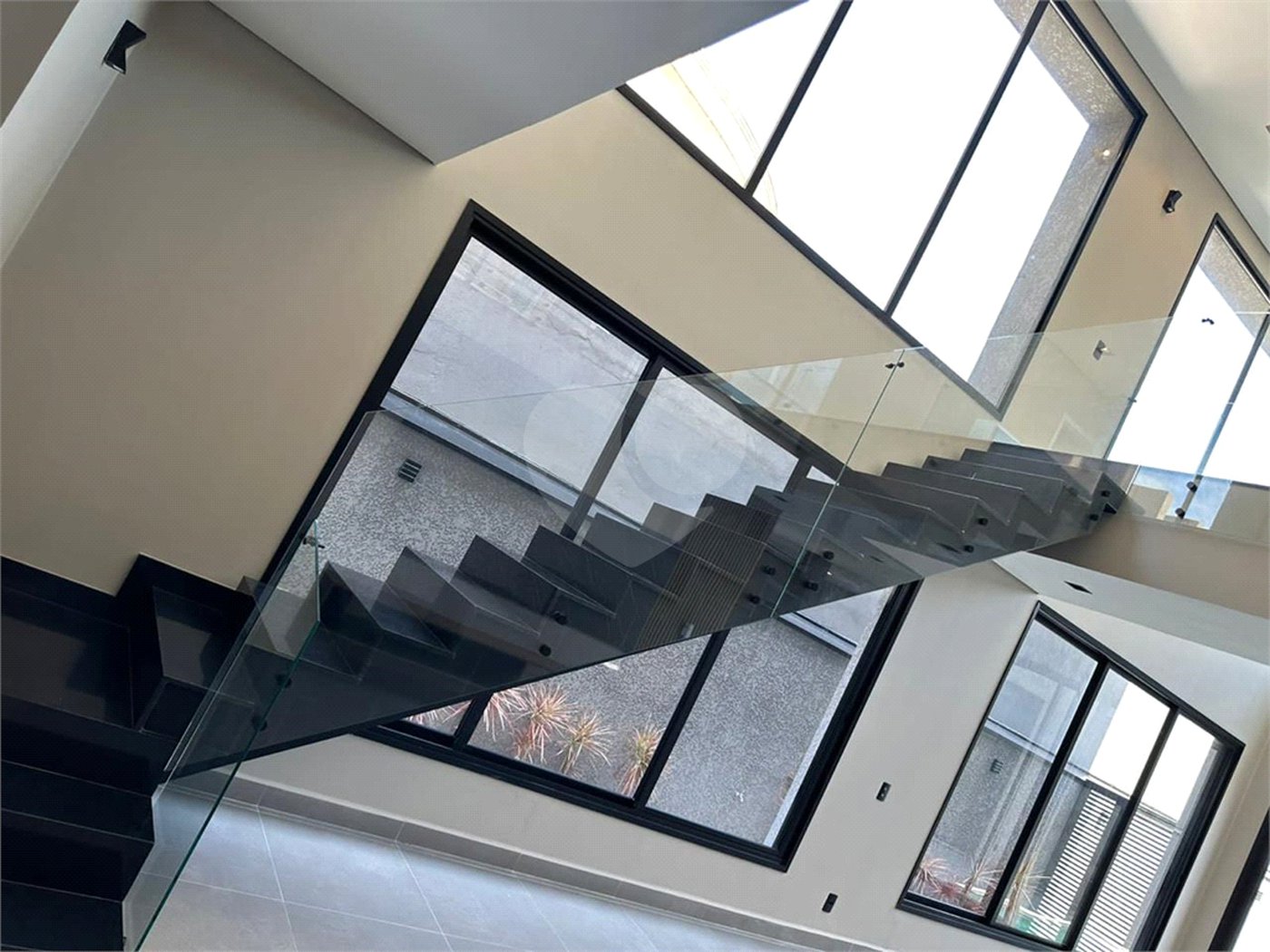 Casa à venda com 4 suítes no condomínio Mont Blanc, Sorocaba - SP
