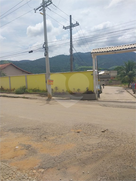 Casa à venda com 4 quartos, sendo 1 suíte, no condomínio Gramado do Mendanha, Rio de Janeiro - RJ