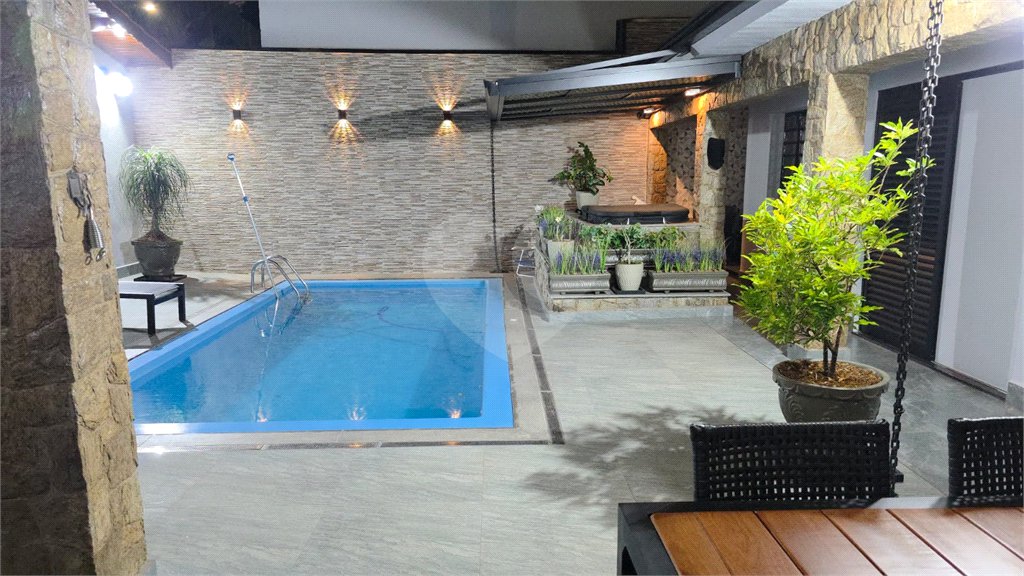 Casa Térrea à venda com 4 quartos, sendo 2 suítes, em Vila Avaí, Indaiatuba, SP