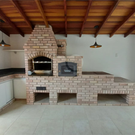 Casa à venda com 4 quartos, sendo 1 suíte,  em Vila Oliveira, Mogi das Cruzes, SP