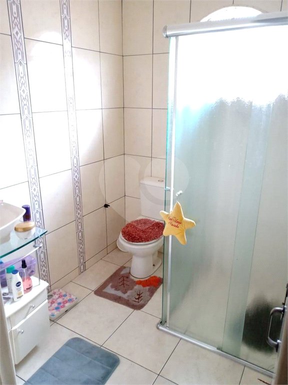 Sobrado à venda com 3 quartos, sendo 2 suítes, em Vila Rea, Poá, SP
