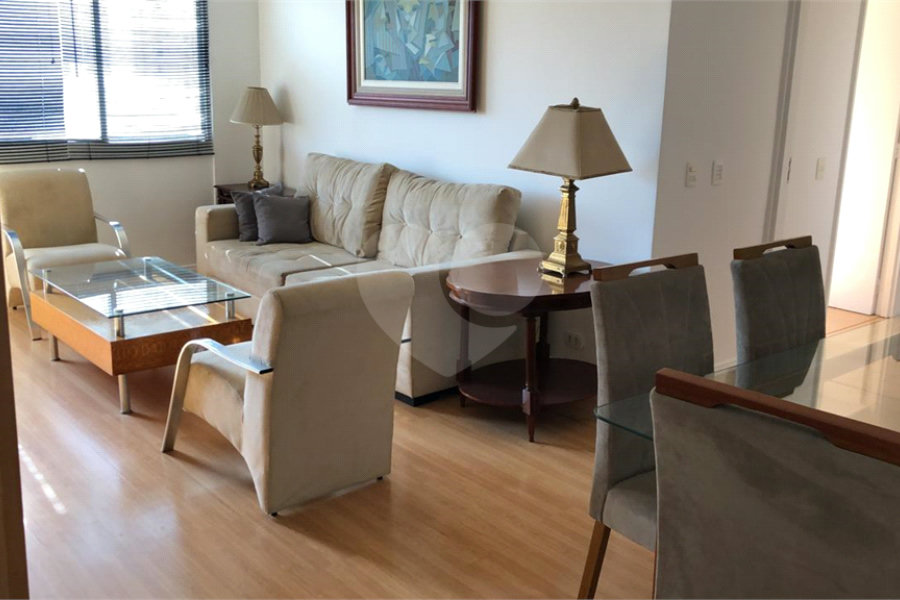 Apartamento à venda com 3 quartos, sendo 1 suíte, em Vila Olímpia, São Paulo, SP