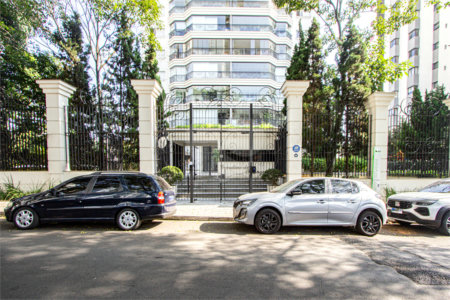 Apartamento à venda com 4 quartos, sendo 3 suítes, em Cidade Monções, São Paulo, SP