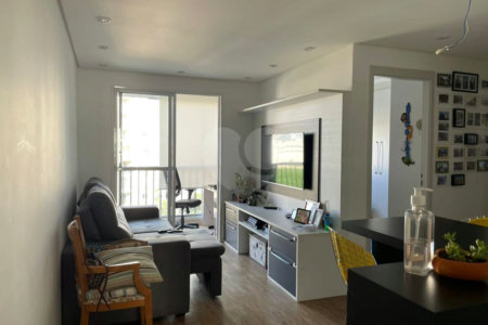 Apartamento à venda com 2 quartos em Parque Reboucas, São Paulo, SP
