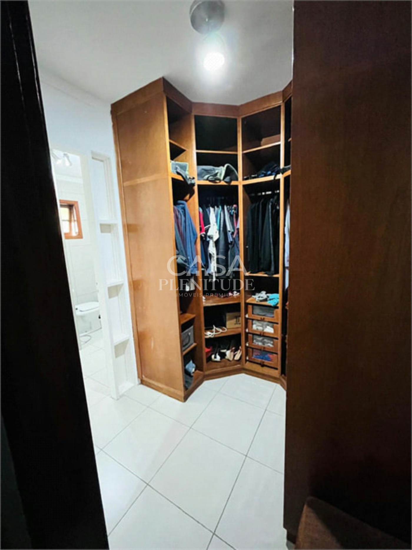 Casa em condomínio à venda ou para alugar com 3 suítes, em Jardim Vale do Lago Residencial, Sorocaba, SP