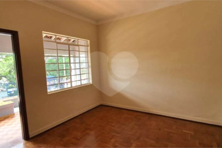 Casa à venda com 2 quartos no Centro, Vinhedo, SP