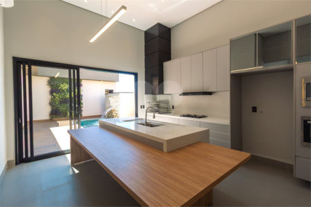 Casa à venda com 3 suítes no condomínio Residencial Dona Maria Candida, Indaiatuba - SP