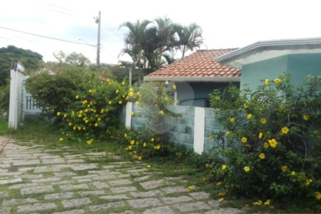 Casa à venda com 2 quartos, sendo 1 suíte, no condomínio Vinhas da Vista Alegre - Lado Sede, Vinhedo - SP