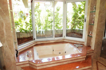 Casa à venda com 5 suítes em Jardim Leonor, São Paulo, SP