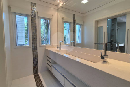 Casa à venda com 5 suítes no condomínio Lago Azul 1, Araçoiaba da Serra - SP
