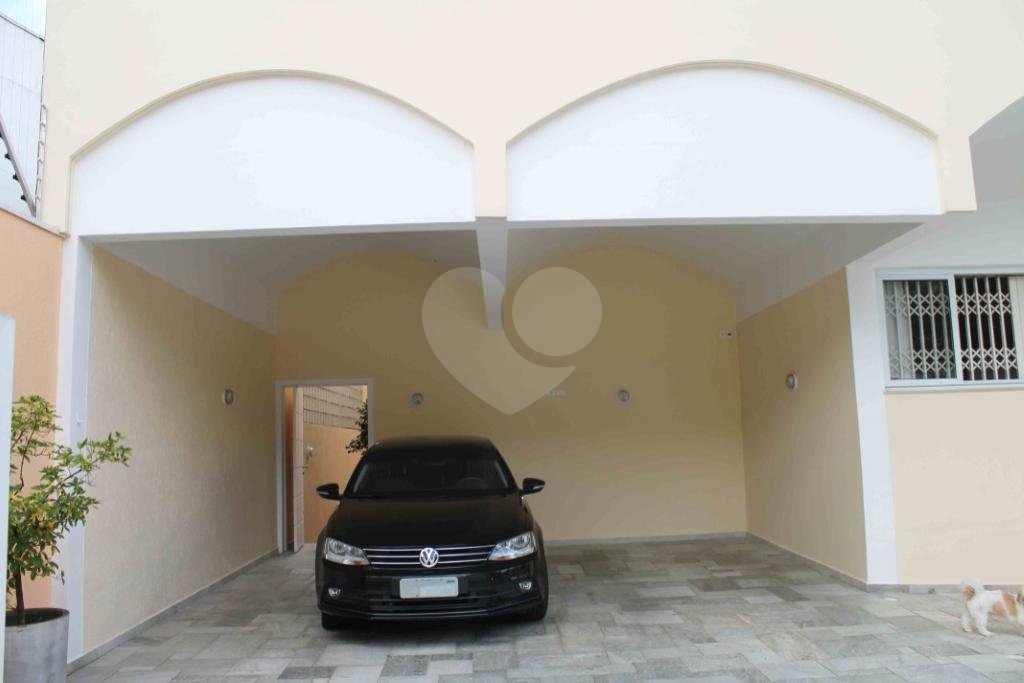 Casa Térrea à venda ou para alugar com 3 suítes em Brooklin Velho, São Paulo, SP