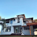 Casa à venda com 4 quartos, sendo 3 suítes, no condomínio Cantareira, Mairiporã - SP