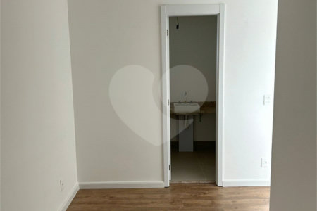 Apartamento à venda com 4 quartos, sendo 1 suíte,  em Ipiranga, São Paulo, SP