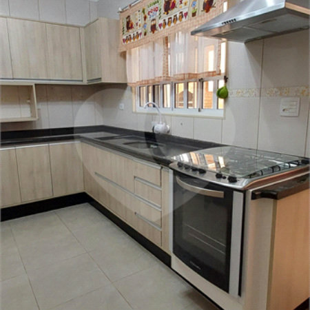 Casa à venda com 3 quartos, sendo 1 suíte,  no condomínio Jardim Europa, Mogi das Cruzes - SP