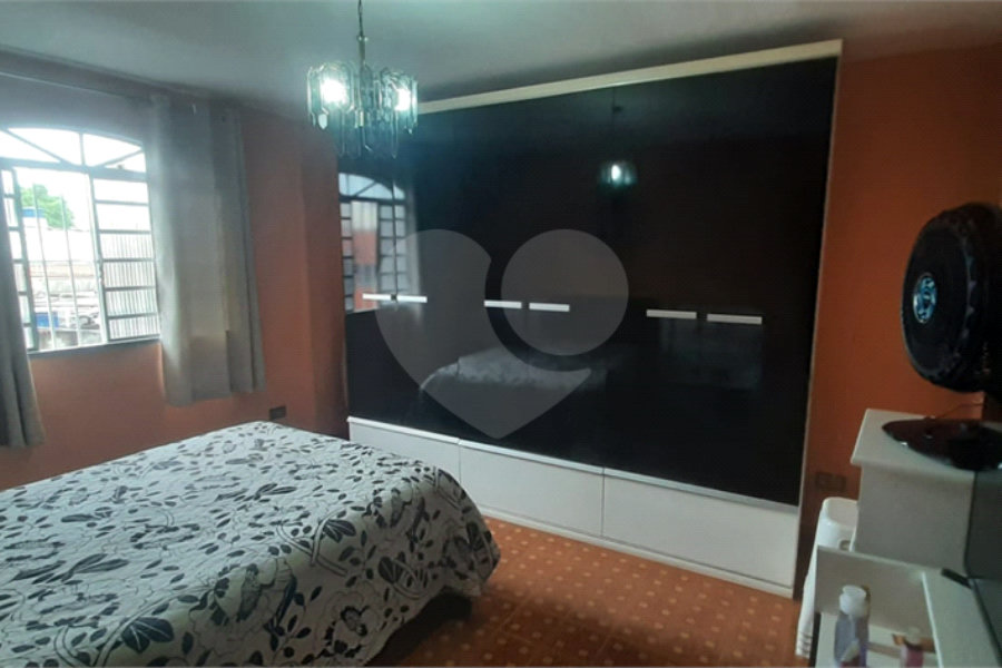 Sobrado à venda com 4 quartos, sendo 1 suíte, em Jardim Brasil (zona Norte), São Paulo, SP