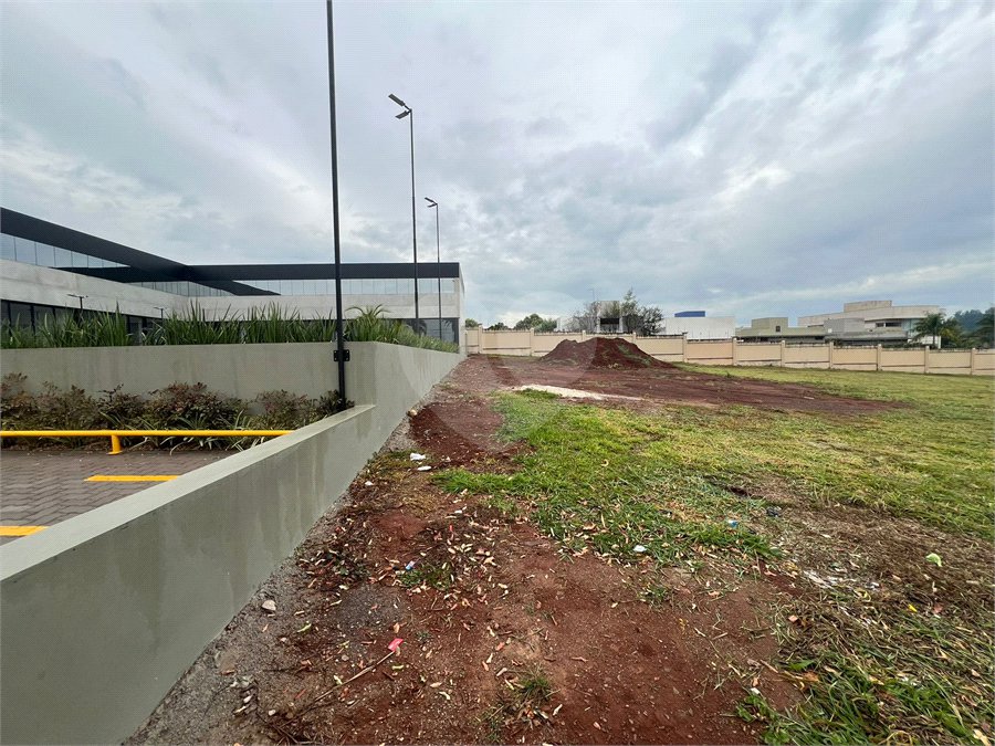 Terreno à venda em Jardim São Camilo, Araraquara, SP