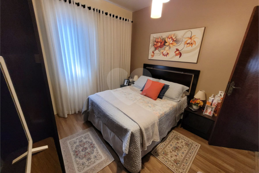Sobrado à venda com 2 quartos em Vila Nivi, São Paulo, SP