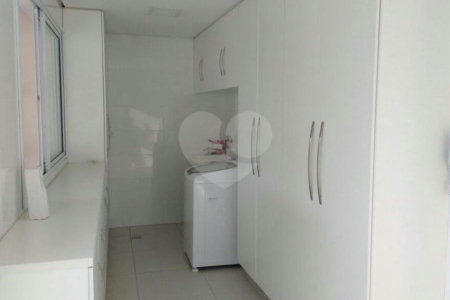 Casa Térrea à venda com 5 quartos, sendo 2 suítes, em Água Fria, São Paulo, SP