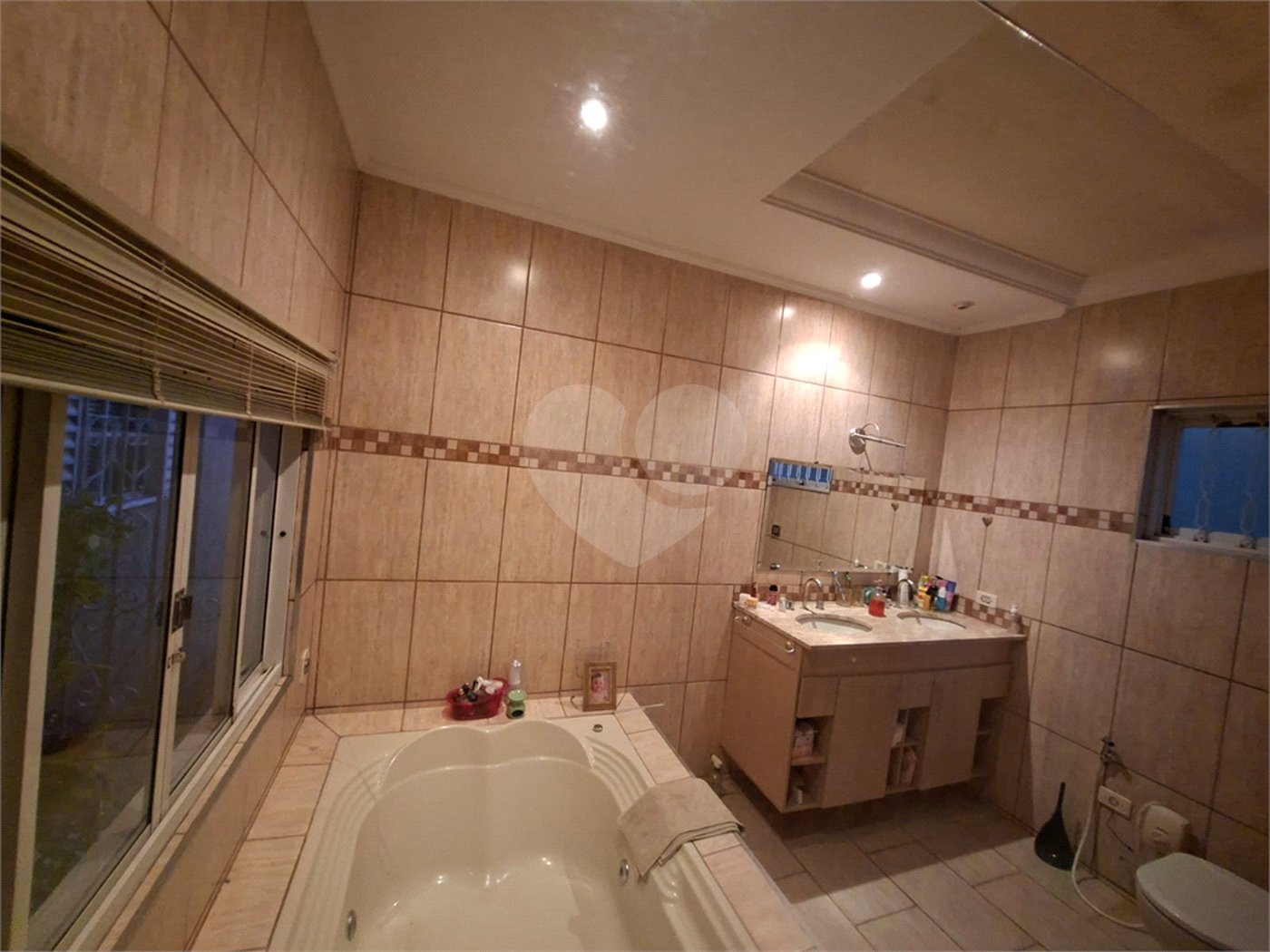 Chácara à venda com 3 quartos, sendo 1 suíte,  em Ribeirãozinho, Alambari, SP