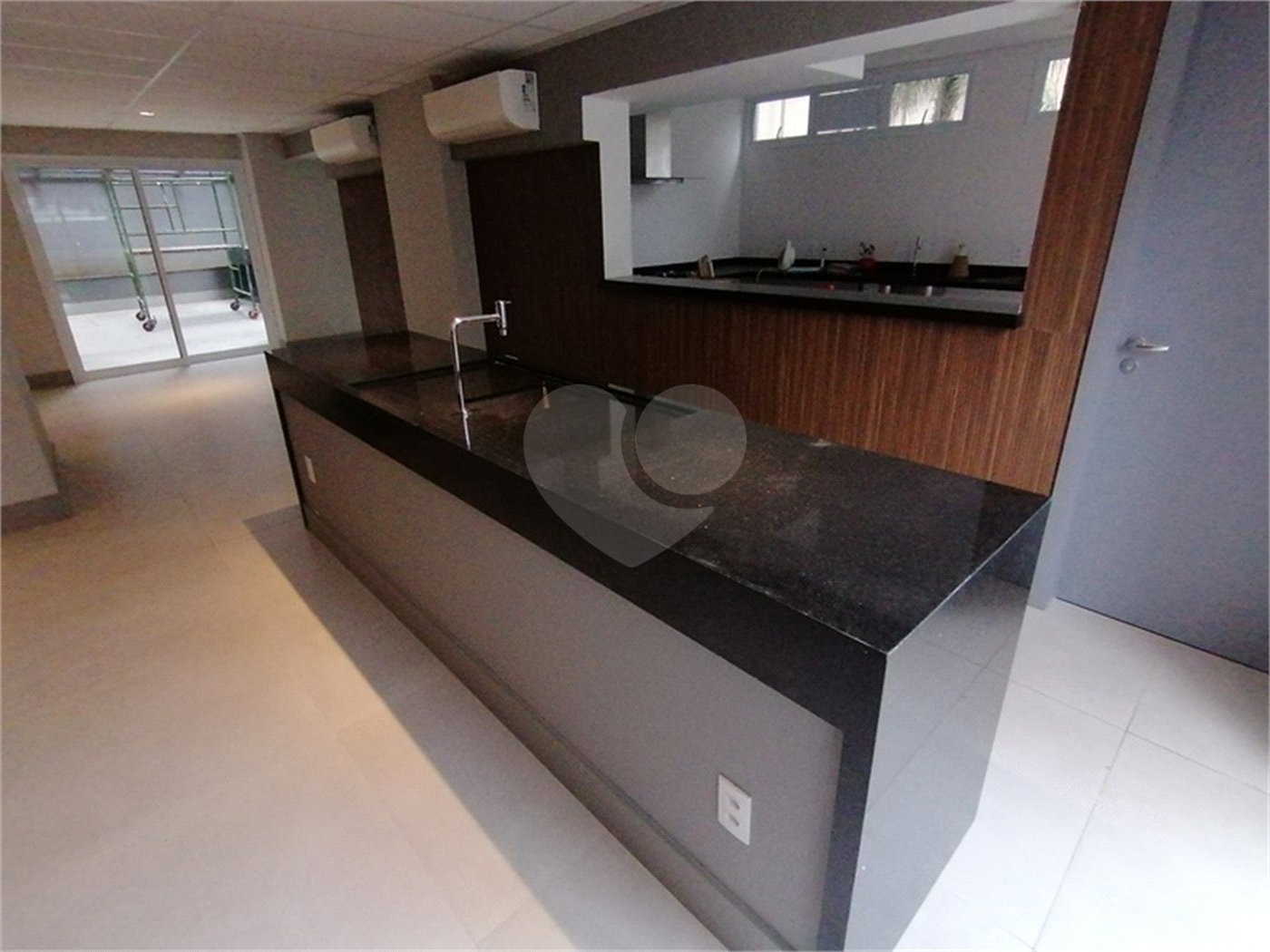Apartamento à venda com 3 quartos, sendo 1 suíte, em Jardim Paulista, São Paulo, SP