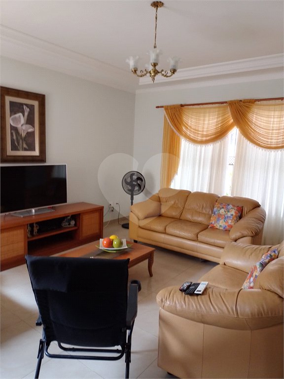 Casa Térrea à venda com 3 quartos, sendo 2 suítes, em Vila Maria Helena, Indaiatuba, SP
