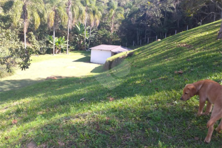 Sítio à venda com 4 quartos, sendo 1 suíte,  em Cruz das Almas, Biritiba-mirim, SP