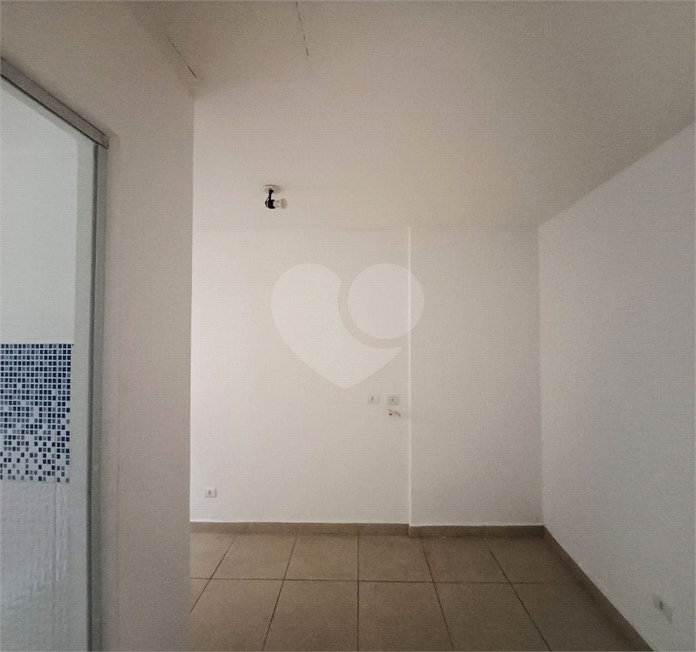 Casa para alugar com 1 quarto no condomínio Cond R Claudio Rodrigues Lopes, São Paulo - SP