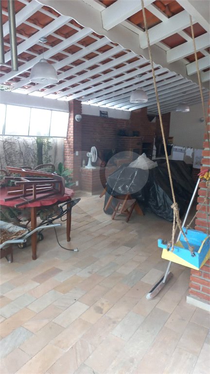 Casa à venda ou para alugar com 5 quartos, sendo 1 suíte,  em Vila Oliveira, Mogi das Cruzes, SP