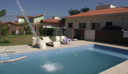 Casa Térrea à venda ou para alugar com 3 quartos, sendo 1 suíte,  em Jardim Celani, Salto, SP