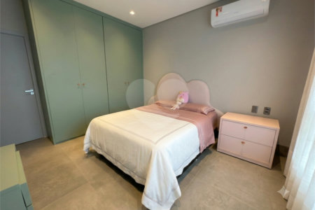 Casa à venda com 4 suítes no condomínio Florais da Mata, Várzea Grande - MT