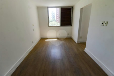 Apartamento à venda com 3 quartos, sendo 2 suítes, em Vila Andrade, São Paulo, SP