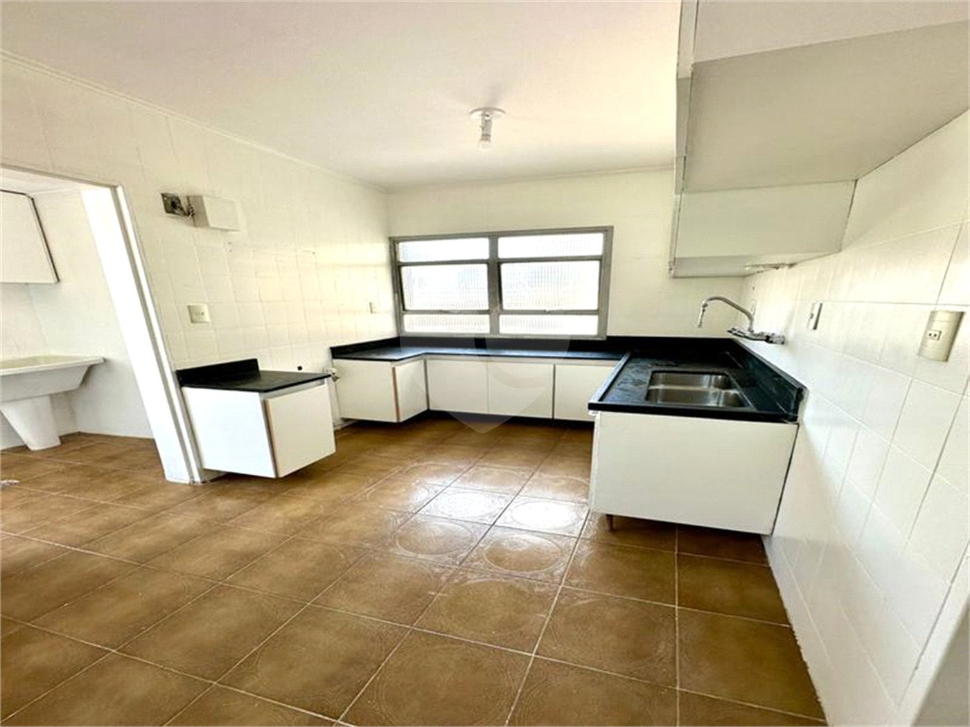 Apartamento à venda com 3 quartos, sendo 1 suíte, em Itaim Bibi, São Paulo, SP
