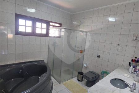 Casa à venda com 4 quartos, sendo 2 suítes, no condomínio Eco Clube Vivendas do Lago, Sorocaba - SP