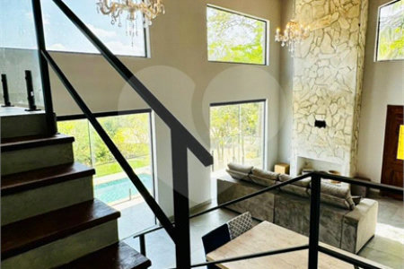 Casa à venda com 4 suítes no condomínio Associação Portal Ouro Verde, Atibaia - SP