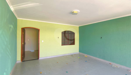 Sobrado à venda com 3 quartos, sendo 1 suíte,  em Jardim Alice, Indaiatuba, SP