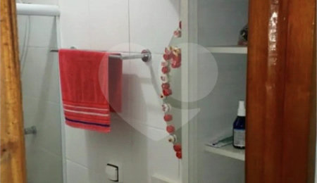Sobrado à venda com 2 quartos em Jardim Rosemary, Cotia, SP