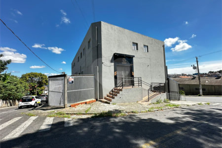Apartamento para alugar com 3 quartos em Vila Monte Belo, Itaquaquecetuba, SP