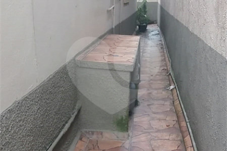 Casa Térrea à venda com 3 quartos em Jardim Nadir, São Paulo, SP