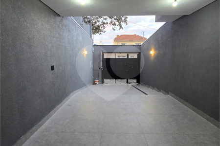Sobrado à venda com 4 quartos, sendo 2 suítes,  em Vila Monumento, São Paulo, SP