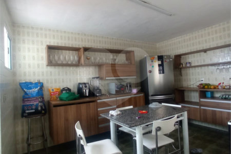 Casa à venda com 4 quartos em Vila Nivi, São Paulo, SP