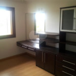 Casa à venda com 3 quartos, sendo 1 suíte, no condomínio Vinhas da Vista Alegre - Lado Café, Vinhedo - SP