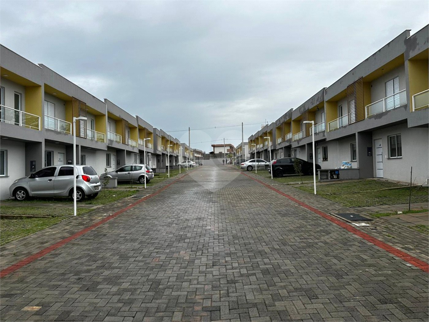Casa à venda com 2 quartos no condomínio Vila das Paineiras, Suzano - SP