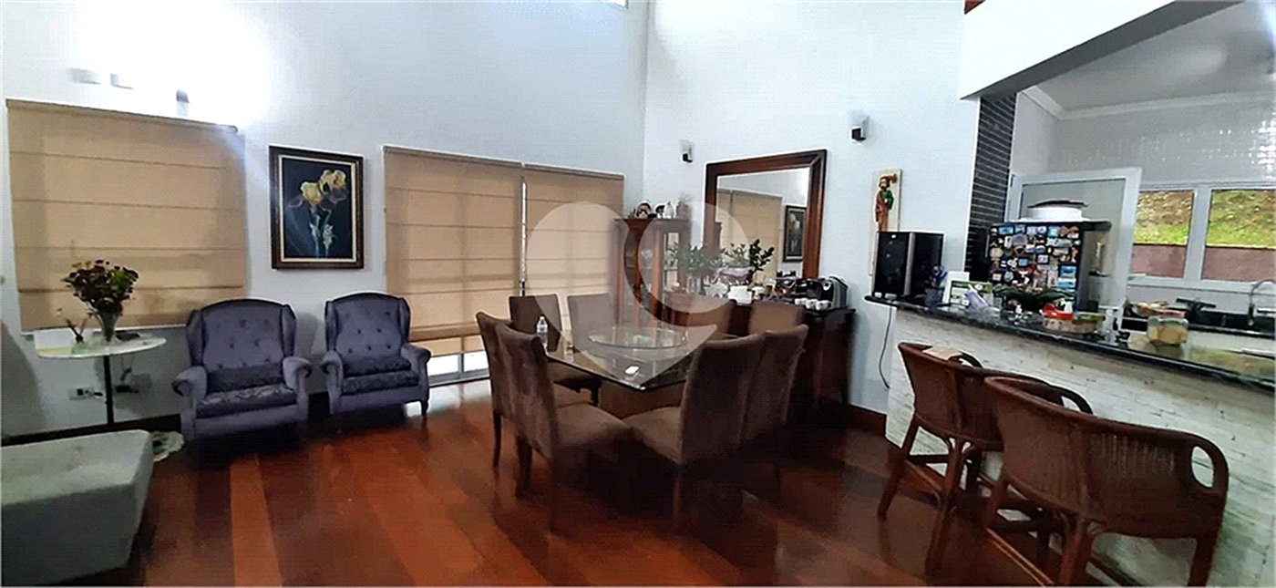 Casa à venda com 3 quartos, sendo 1 suíte, no condomínio Suíça da Cantareira, Mairiporã - SP