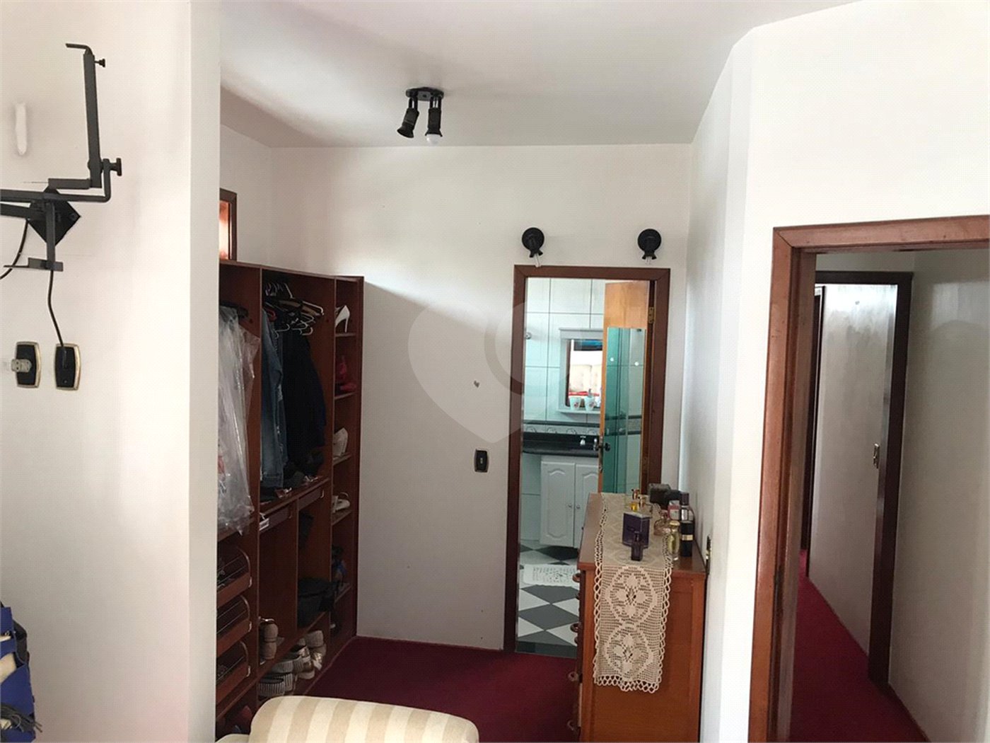 Casa à venda com 2 quartos, sendo 3 suítes, em Vila Oliveira, Mogi das Cruzes, SP