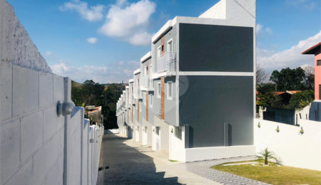 Casa à venda com 2 quartos no condomínio Residencial Turim, Mogi das Cruzes - SP