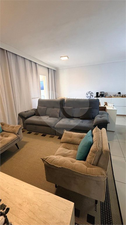 Apartamento à venda com 3 quartos, sendo 1 suíte, em Jardim Tupanci, Barueri, SP
